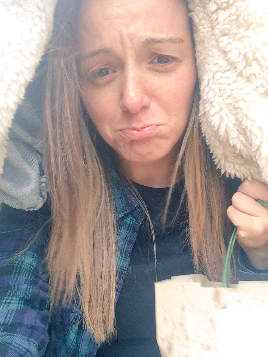 ewhiting3's tweet photo. I could really use your umbrella right now 😂 @ramsay_samantha https://t.co/Mdz3DQkHTo
