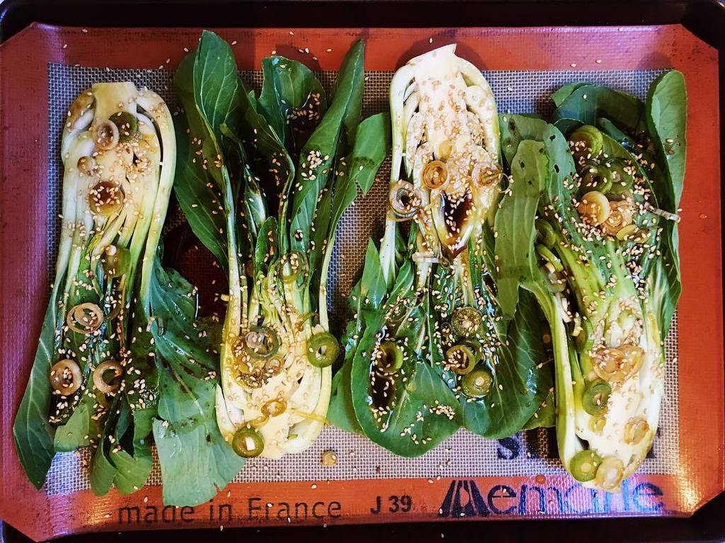 twicee15's tweet photo. Baby garlic and sesame roasted boc choy 😋 -
-
-
#eatwell #eatlocal #buylocal #vsco #vscocam #thatsdarling #acolorst… https://t.co/uJ7GFOQGjz