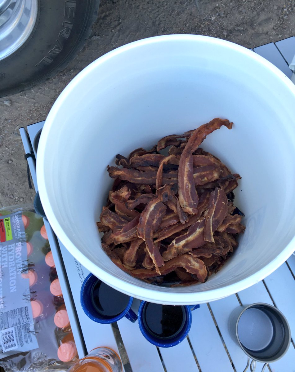 Miles_Teller's tweet photo. Mmmm... Bacon https://t.co/ac99CBd8xM