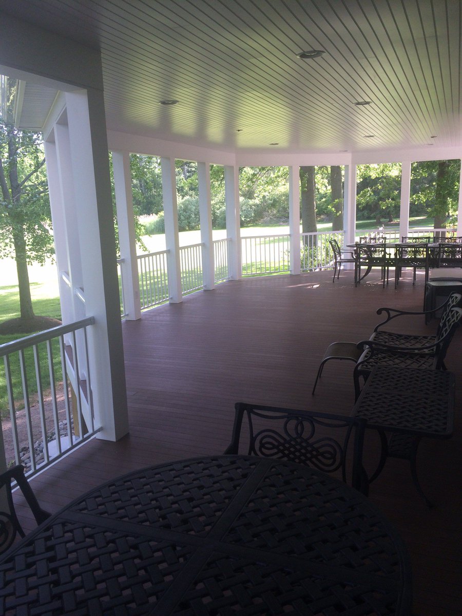SAXtheSalesguy's tweet photo. Look at this beautiful enclosed porch that our client John has created. #porchwithaview @AZEKProducts https://t.co/Knn1zrwzA6