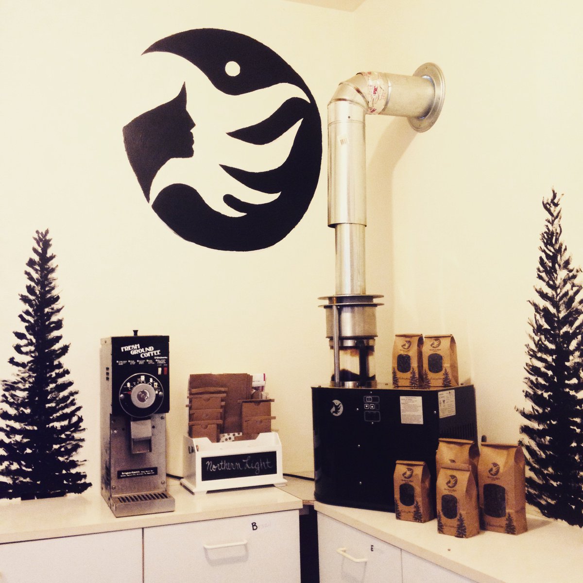 NLCoffee15's tweet photo. The beginning of our roasting room and 1 year later! Thank you 2 our customers who have helped make this a reality! https://t.co/VZkYNChShz