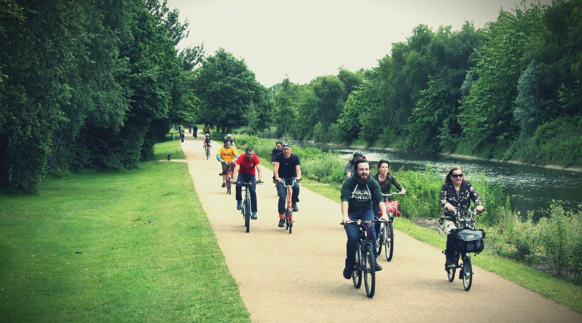 nigreenways's tweet photo. Tour de Lunchtime, a tootling success :) #ROB4 @thefredfestival @WeAreCyclingUK @IrishCycle https://t.co/lmIca6dUUJ https://t.co/maIMnbkYuj