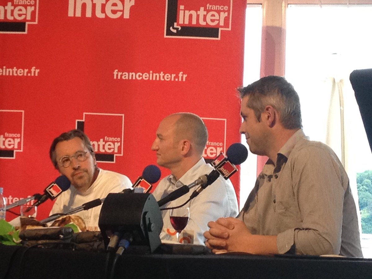 LPNews_AURA's tweet photo. On parle fromages dans #OnVaDeguster. Ça tombe bien, @frgaudry est à #Annecy @franceinter #LaPostePartenaire https://t.co/NGWGlweFIl
