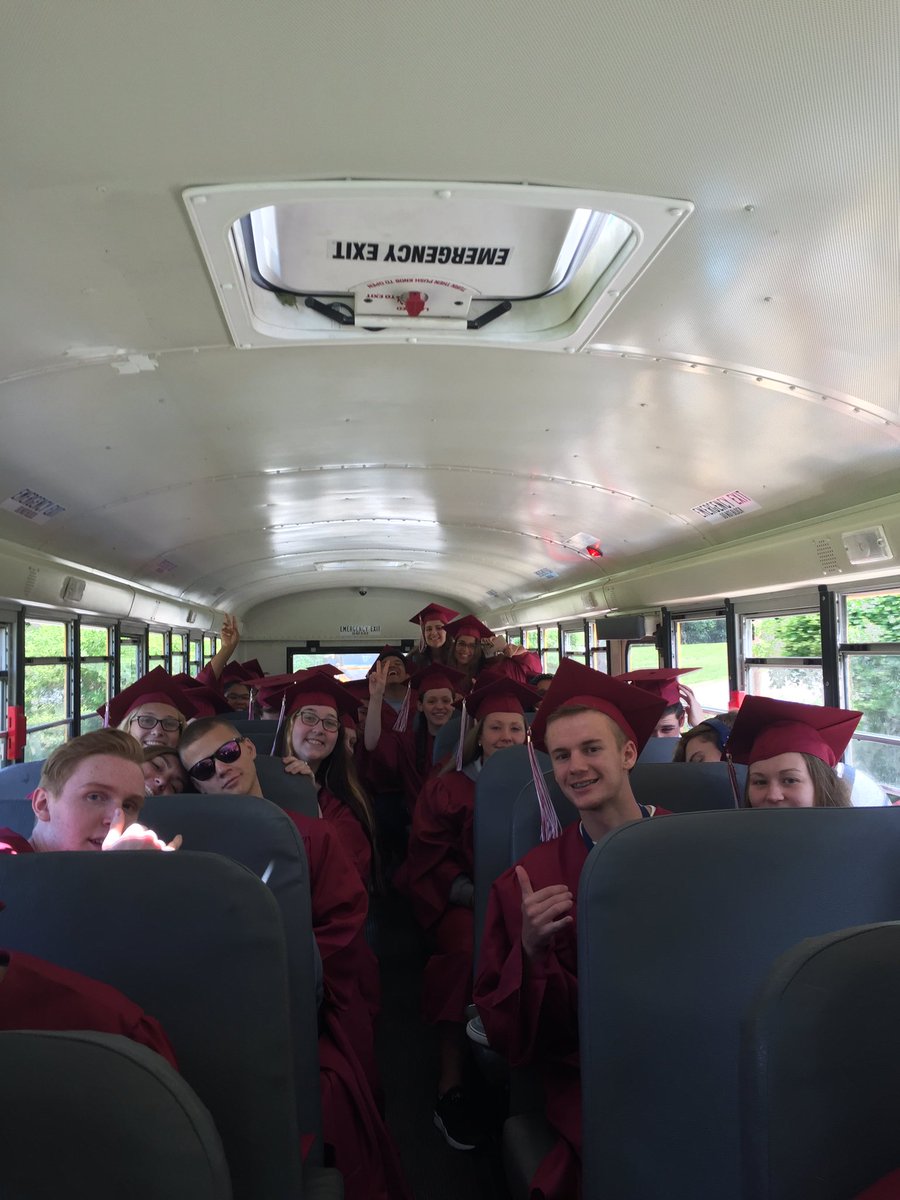 KHSclass_2016's tweet photo. Hmm where are they heading?! https://t.co/hxeLC76VVS