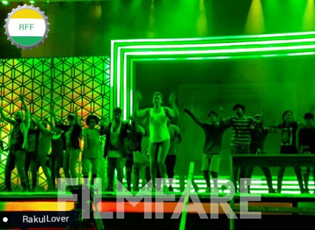 RakulLover's tweet photo. Gorgeous @Rakulpreet  rehearsal for the #BritanniaFilmfareAwards  (south) @filmfare  😘😍👌😊😃 https://t.co/vc9ncGwf9m