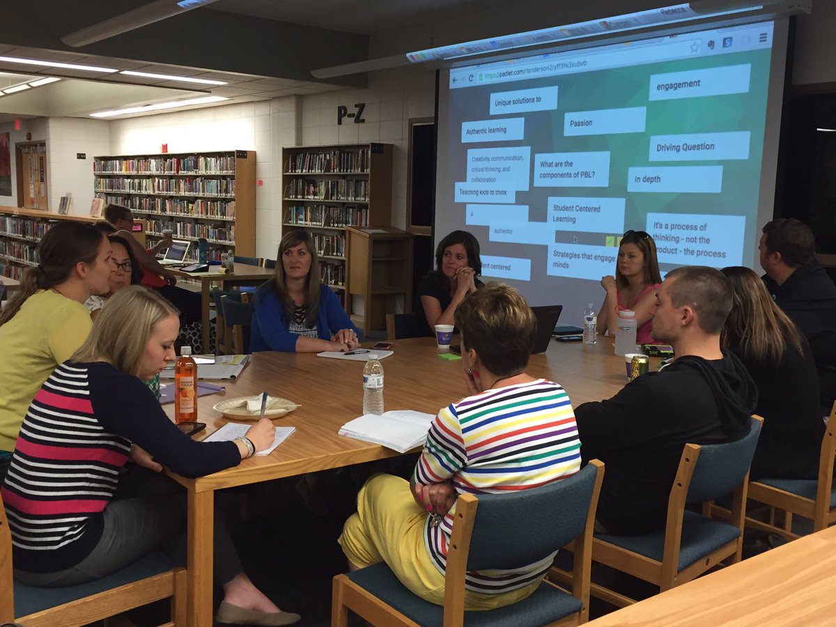 WUSDSUP's tweet photo. Douglas team is hard at work on project creation at PBL this am - great learning @Innov8WI #isnpbl @PrincipalEmilyL https://t.co/QNLAsZBMRY