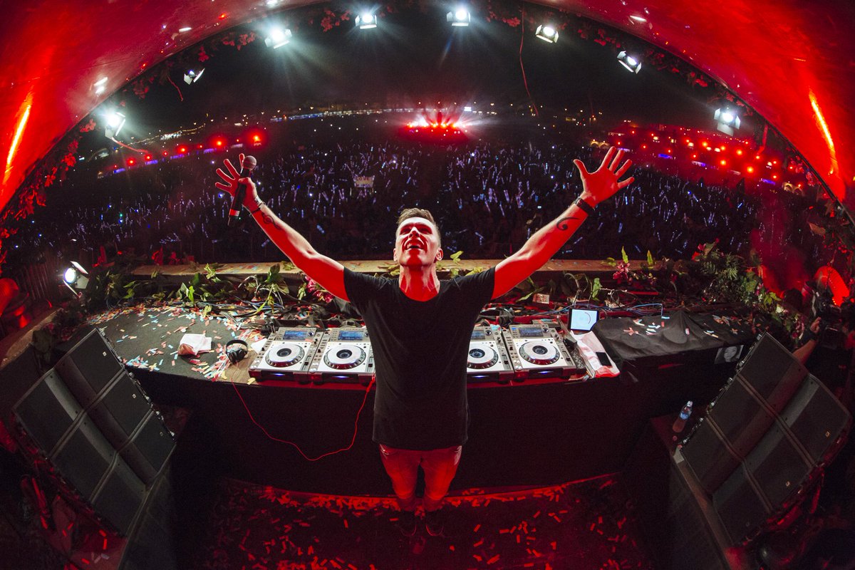 nickyromero's tweet image. My new song #TheMoment is out on @ProtocolRec! prot.cl/TheMoment