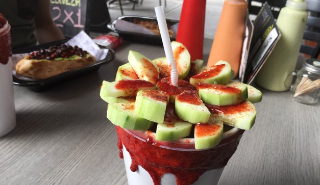 ChilangoCom's tweet photo. Si no te gusta la comida y los tragos atascados, este lugar NO es para ti https://t.co/mRwbZVL3yS https://t.co/KyLu5tLZRQ
