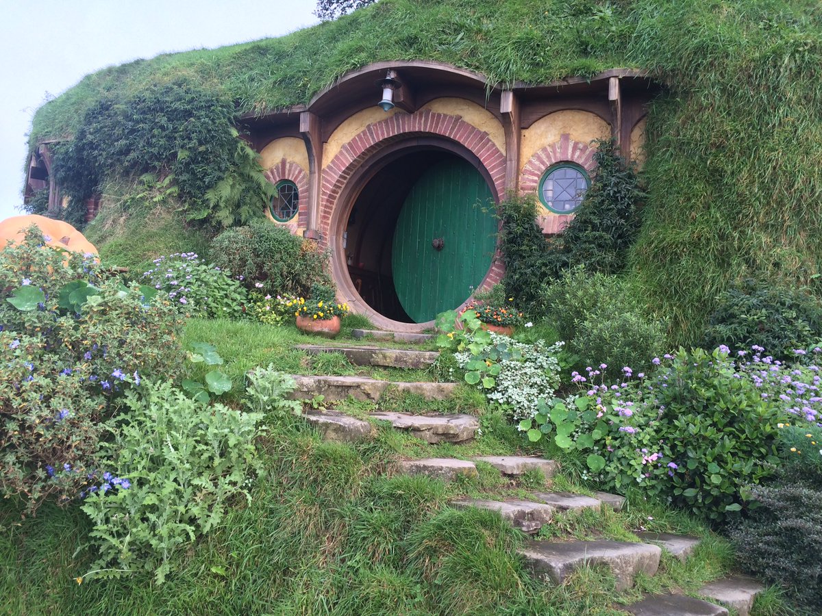 Rugbyworldmag's tweet photo. Not sure many Lions players would fit in these but great day out for fans in NZ 2017 @HobbitonTours @PureNewZealand https://t.co/39JuiHM0Yz