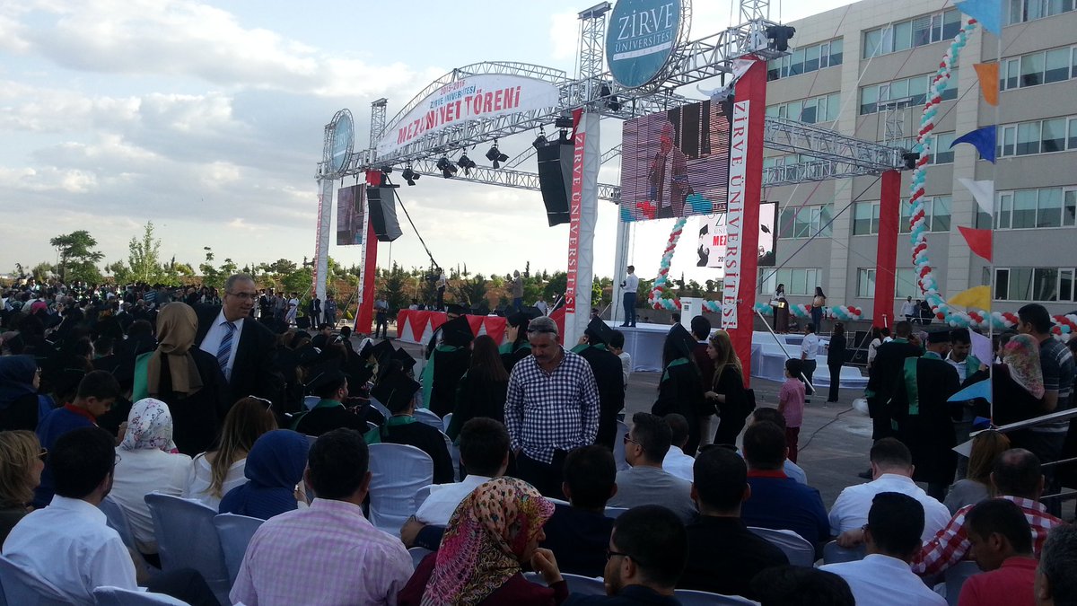 Zirve'ye çıkmak izin emek verenler bugün diplomalarına kavuşuyor #ZirvedeMezuniyet youtube.com/zirveradyotv