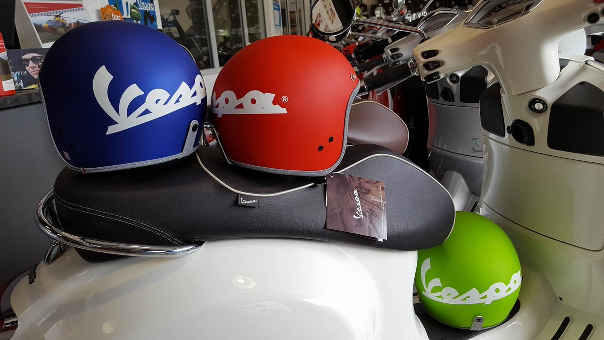 Mototechniks's tweet photo. New Vespa Jet helmets in store now.....fab colours and only £99.99 each! https://t.co/B94OUotXon