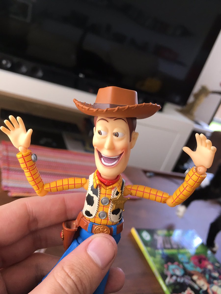 Rubiu5's tweet photo. Me he comprado en LA esta figura de Woody pervertido https://t.co/FVxy5MNfvR