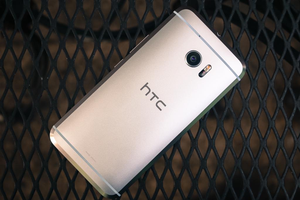 htc tweet picture