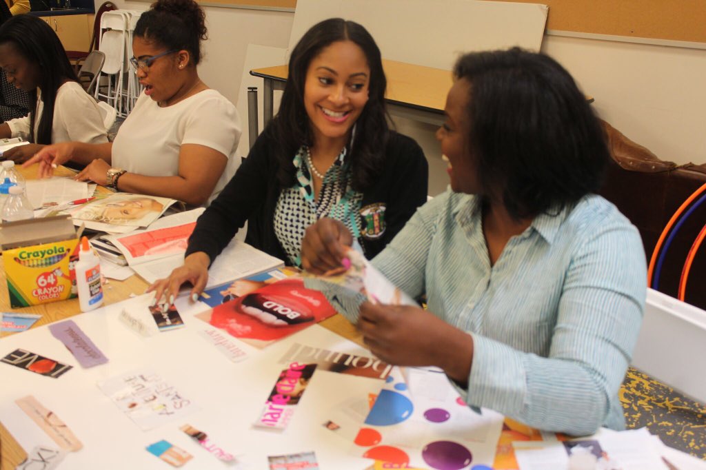 SEEKNSBE's tweet photo. #SEEKAtlanta Mentors are ready for #SEEKNSBE ! #WomenInSTEM @NSBE @educator2us @STEMCMO https://t.co/s4hgQ6X5B0