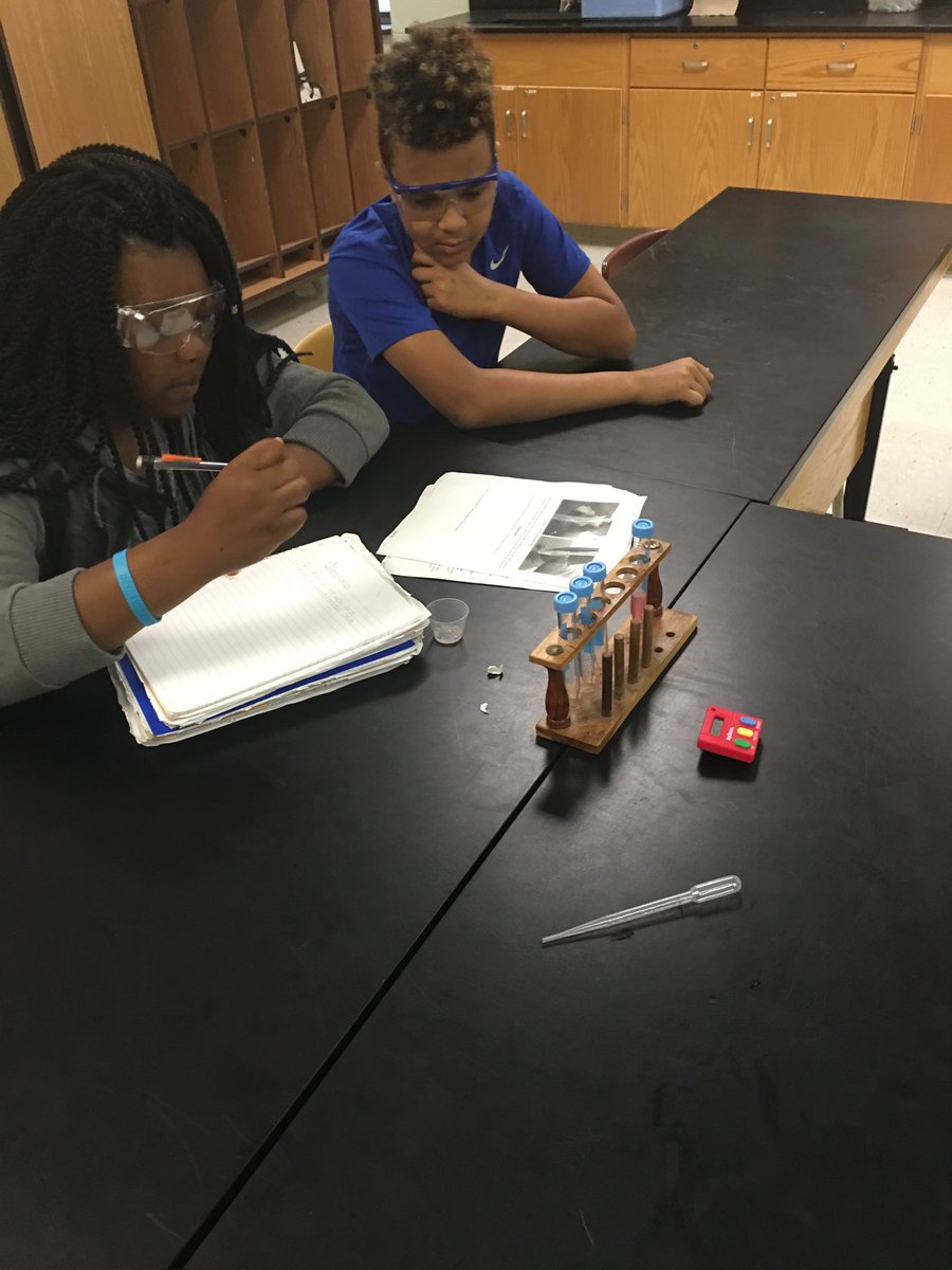DRMScience's tweet photo. Core 3 Mr. Marion DNA LAB https://t.co/H4oR5VQ0Zy