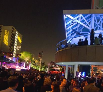 OneFranklinTown's tweet photo. Your #Philly Weekend...PLANNED! @timeout https://t.co/f2epqSF829 https://t.co/IozutxTy8r