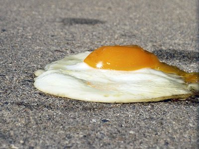 sincityshadow's tweet photo. #VegasHeat #LVHOT #SinCitySweats #MeltedShoes #FinHot #RubberMeetsRoad #LVBBQ #VegasBurns 115 degrees next week! https://t.co/6EaND6Drd5