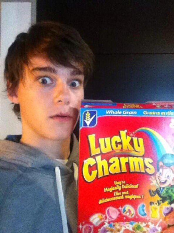 OMG GUYS I FOUND LUCKY CHARMS IM SO HAPPY THEY DONT EXIST IN AUSTRALIA AHHH