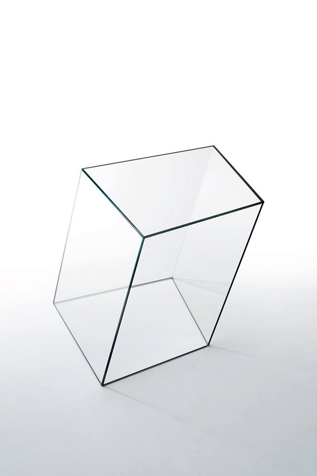 imodernillc's tweet photo. WIREFRAME coffee tables are irregular parallelepiped shaped in transparent extralight glass.
#imiresource https://t.co/GA0zL1xl24