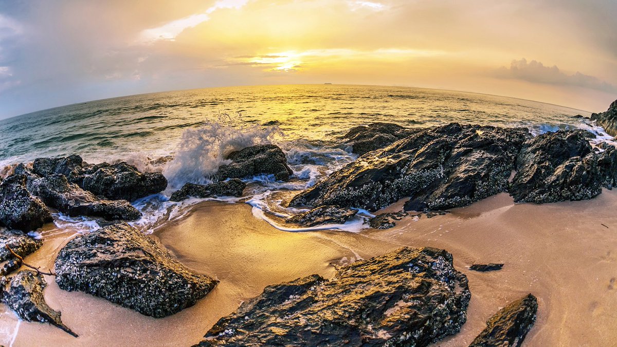 CanonUSA's tweet photo. #YouKnowThatThingWhen you capture the perfect landscape? #priceless https://t.co/dqT3qqLzHU
