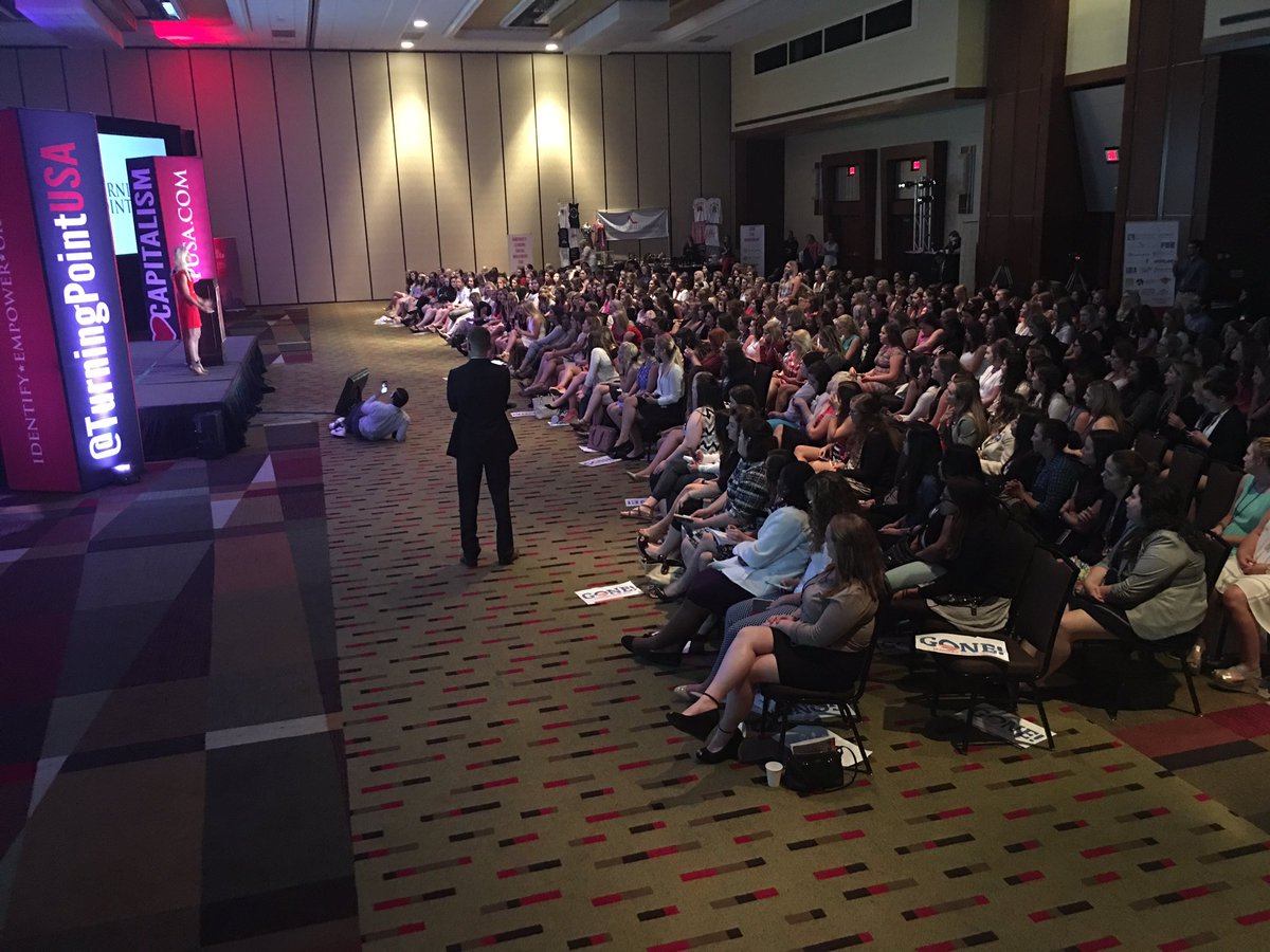 charliekirk11's tweet photo. #YWLS2016 was by far the most successful @TurningPointUSA event to date. What an incredible conference! https://t.co/in4DjTdpOs