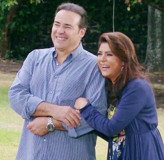 LasAmazonasWeb's tweet photo. Rt si crees que @victoriaruffo31 y #CesarEvora hace una pareja maravillosa ! 
#ParejaTekila 😍❤👏😘 

RT RT RT 😂😂👏 https://t.co/la7A9z687h