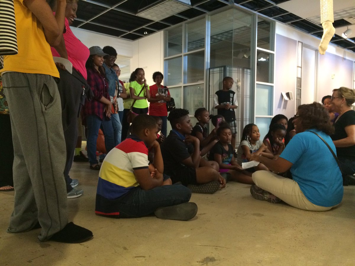 CraftHouston's tweet photo. Susan Budge sure knows how to engage an audience! Here's a happy group learning about #ceramics #CraftResidents https://t.co/y43TTuygLJ