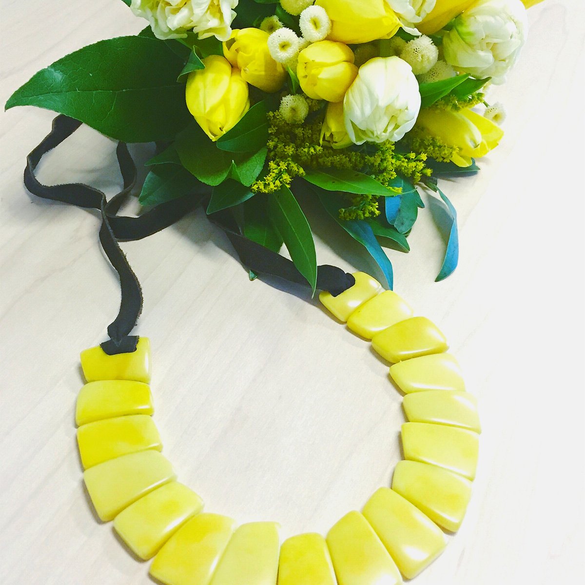 MujusNYC's tweet photo. Happy Friday with pretty colors #necklace #friday https://t.co/itvMyjwyRK https://t.co/BWKDKc9rZh