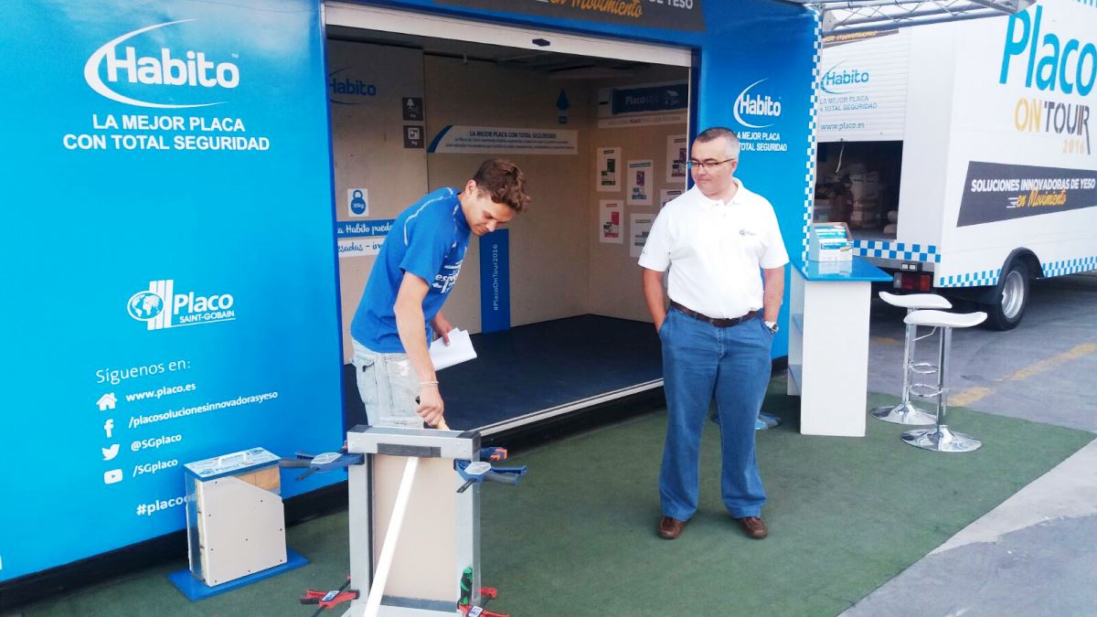 SGplaco's tweet photo. Hoy hemos pasado un gran día Distriplac (Sevilla) y en @Idaterm  (Derio, Bizkaia) ¡Gracias a todos por venir! 😃👍 https://t.co/YwSIUysxxs