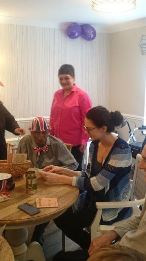 MuseumofBrands's tweet image. Reminiscence activities at St Vincent&apos;s @careuk today #carehomeopenday #objecthandling