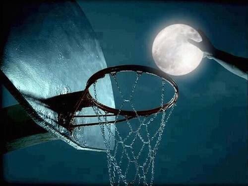 GetItHoops's tweet photo. Play till the sun goes down! #GetItHoops #ballislife #basketball #getthegame #bball #dwade #dwyanewade #hoops https://t.co/7pQIo8xuCm