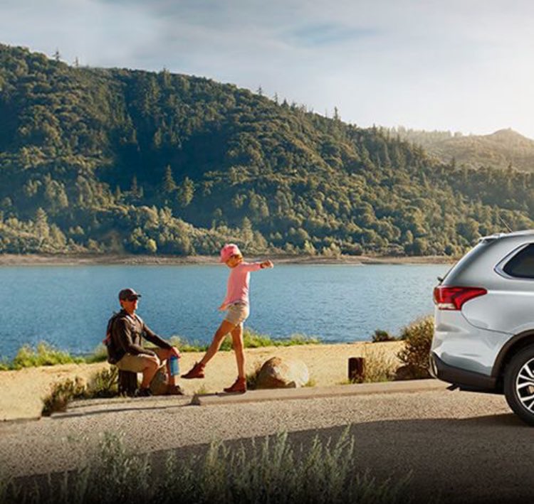 MitsuTabasco's tweet photo. Si quieres llegar lejos, necesitas una #Outlander2016 de #Mitsubishi #Tabasco. Estrénala este #DiaDelPadre https://t.co/XE6RWXNi3p