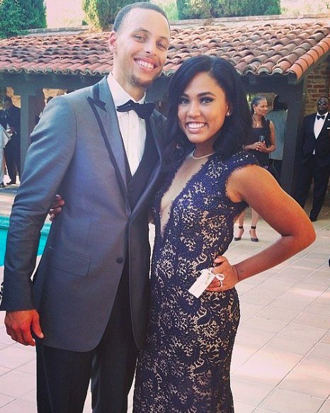 Bossip's tweet photo. Who Is The Baddest Baller Wife? #Ayesha #Savannah https://t.co/zWg5NiIvIR
