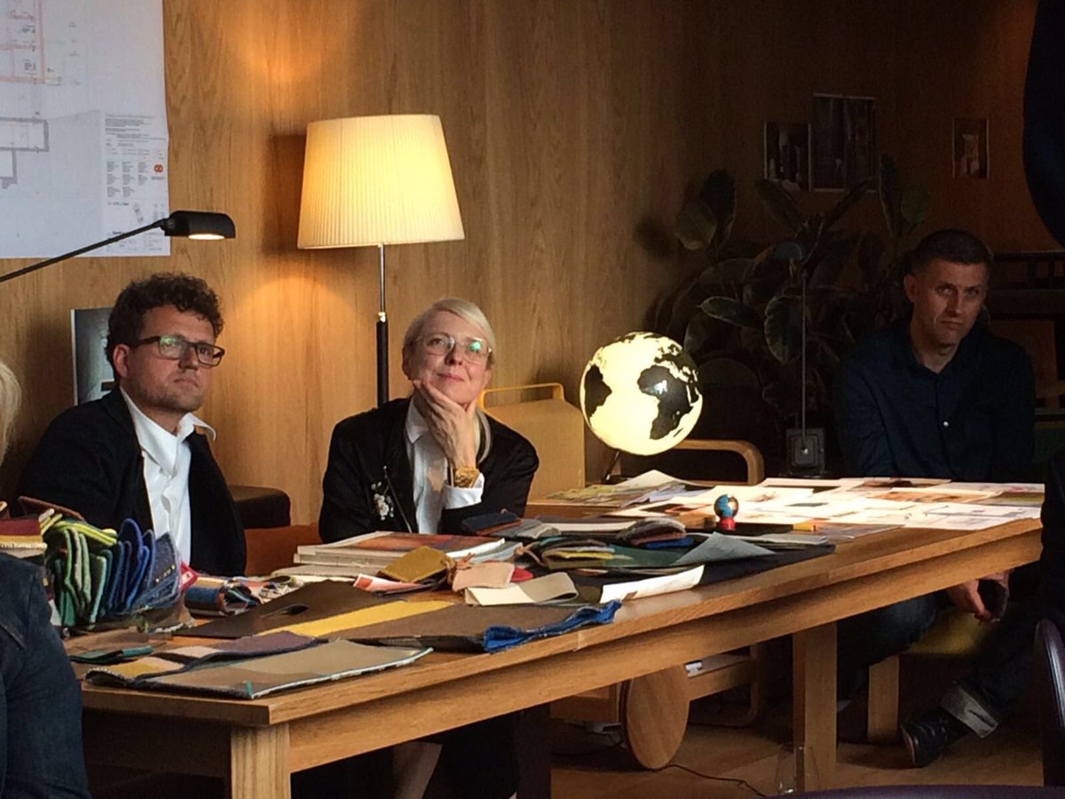 VeryWood tweet media