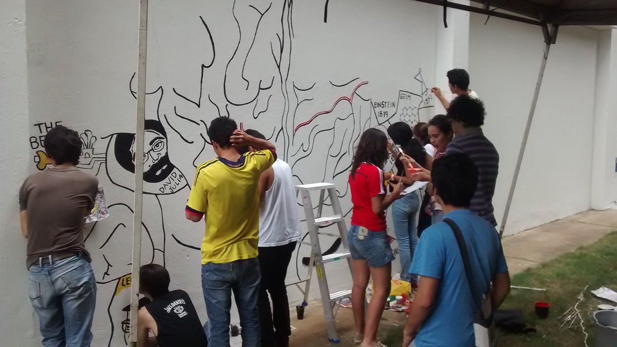 OCESantander's tweet photo. Hoy en @UISenlinea en jornada de murales. Un pequeño homenaje a la ciencia y las artes. https://t.co/Pt1cPTUj6m