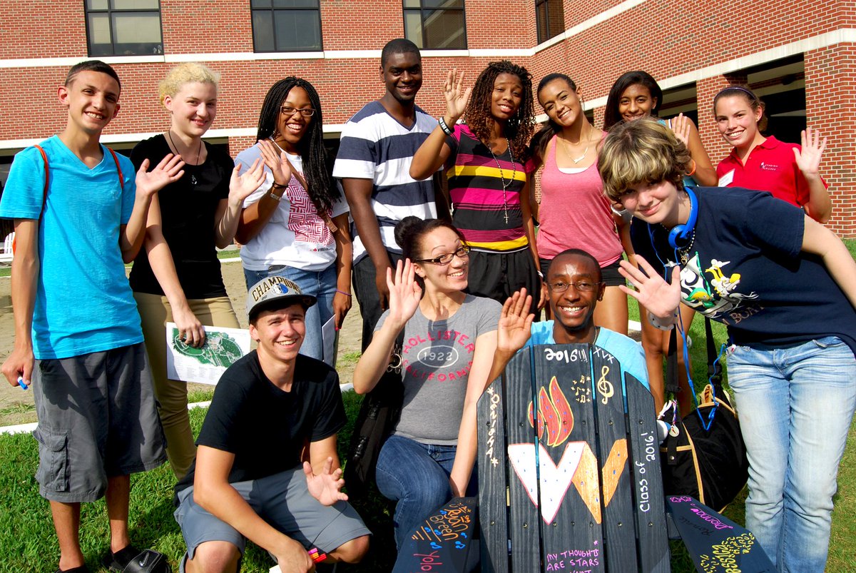 battenuniv's tweet photo. #FlashbackFriday to orientation for #VWC16. In just one week, we'll welcome #VWC2020 for New Student Orientation! https://t.co/Qc06rFo8sA