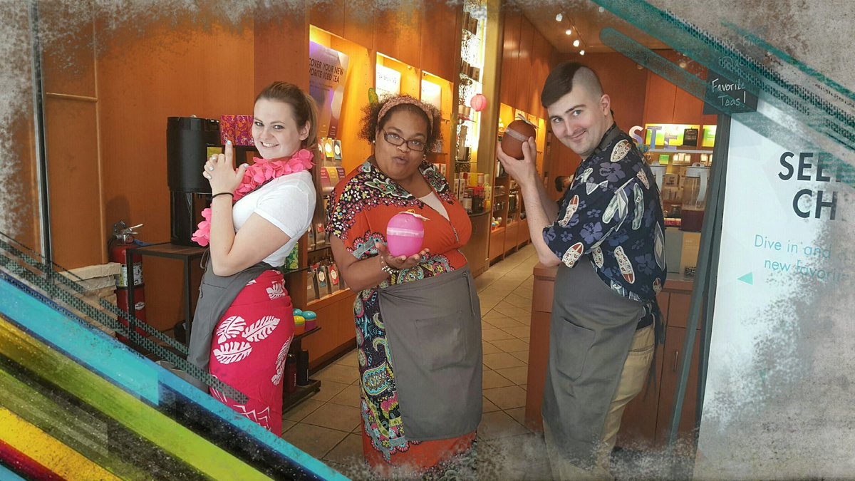 butler0729's tweet photo. #teavanaangels rocking a summer bash!👡👓🍹 https://t.co/MpQjJecHC2