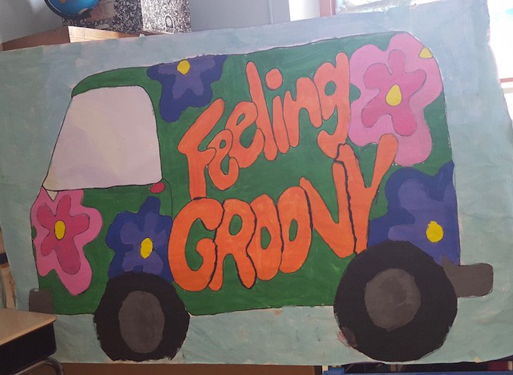FashFoundation's tweet photo. Ready, set, weekend! #groovy #happy #weekend #art #students #masterpiece #artwork #painting https://t.co/uqIvp4GjHJ