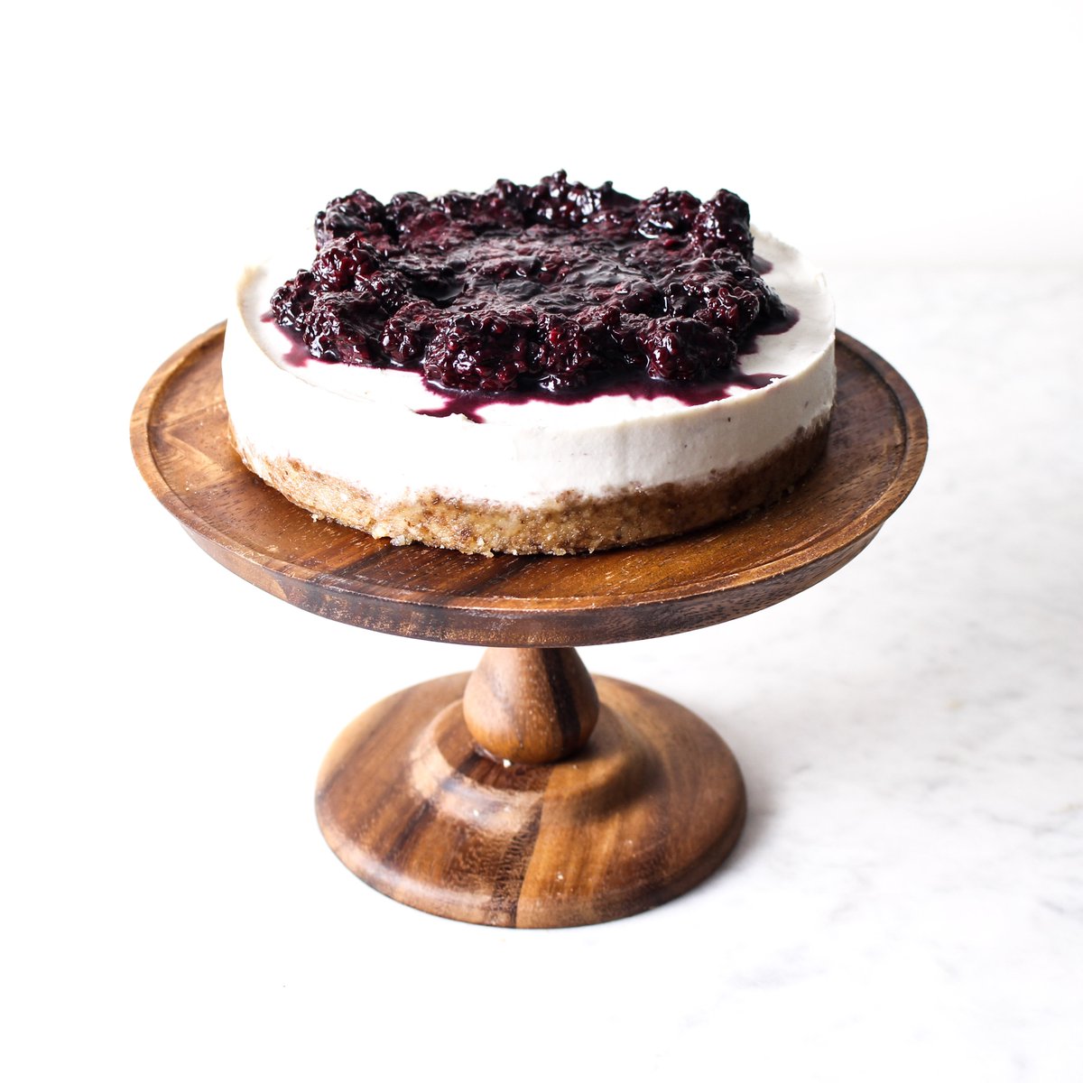 plantbaked's tweet photo. Summer date night: sunset run and a few slices of #nobake #vegan cheesecake. https://t.co/MmY2qKYm1A