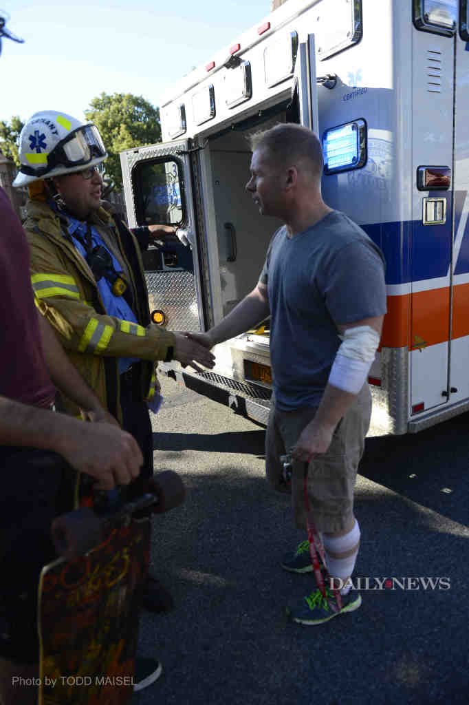 ToddMaisel's tweet photo. @FDNY Bill McNally, off-duty marshal w/ #jointterrorismtaskforce, burns stopping Flatlands fire, hero @NYDailyNews https://t.co/KSnLG4hsaf