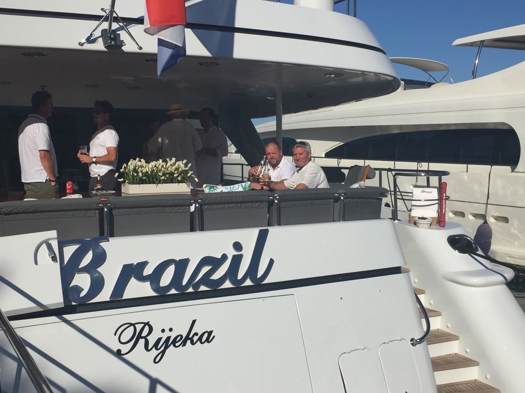 GeckoOn_TheWall's tweet photo. The biggest yacht available to charter in Puerto Banus Spain. AMAZING VESSEL AND CREW. https://t.co/nd0unYJK5j
