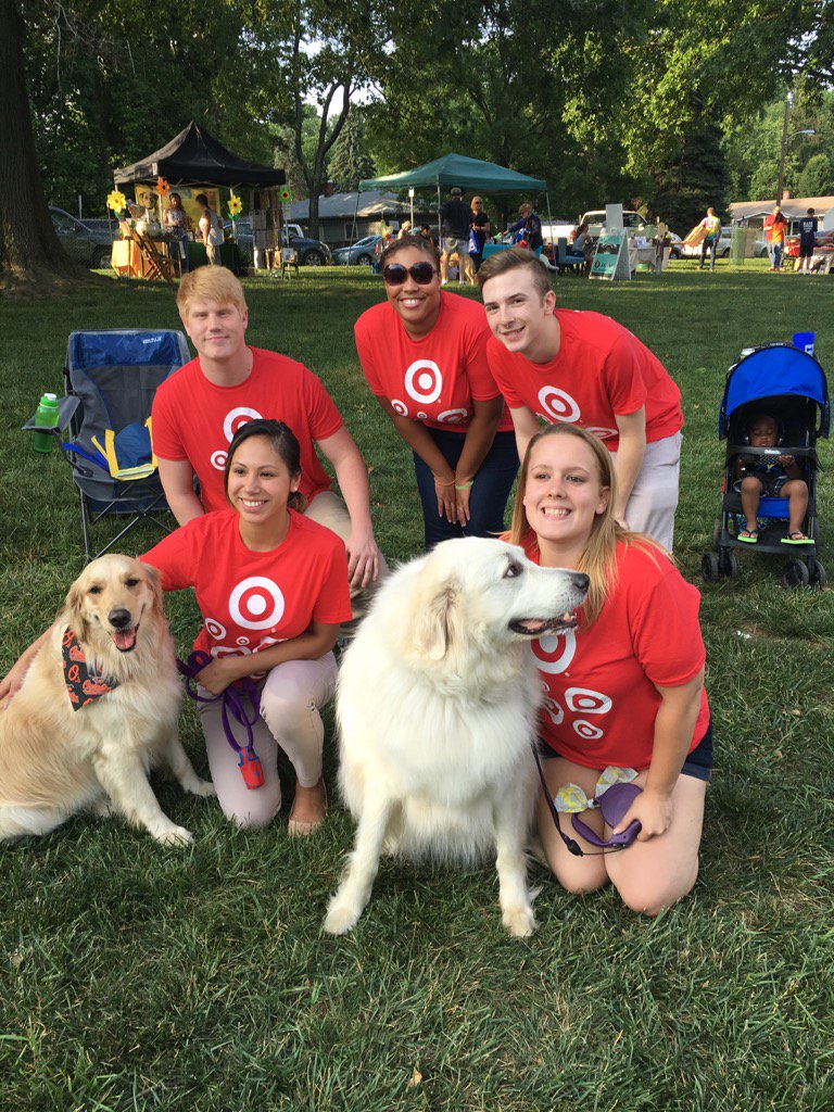 Come out to Shamrock Park in Bel Air .. We ❤️ our dogs and community 🐶 <a href="/CraigOrn7/">Craig Orn</a> <a href="/SWorthy/">Shantel Worthy</a> thank you #HumaneSociety