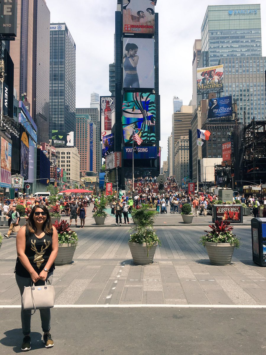 TyBuckingham's tweet photo. Loving my spontaneous NYC weekend with @ReBuckingham! https://t.co/JNy9pJF0YC