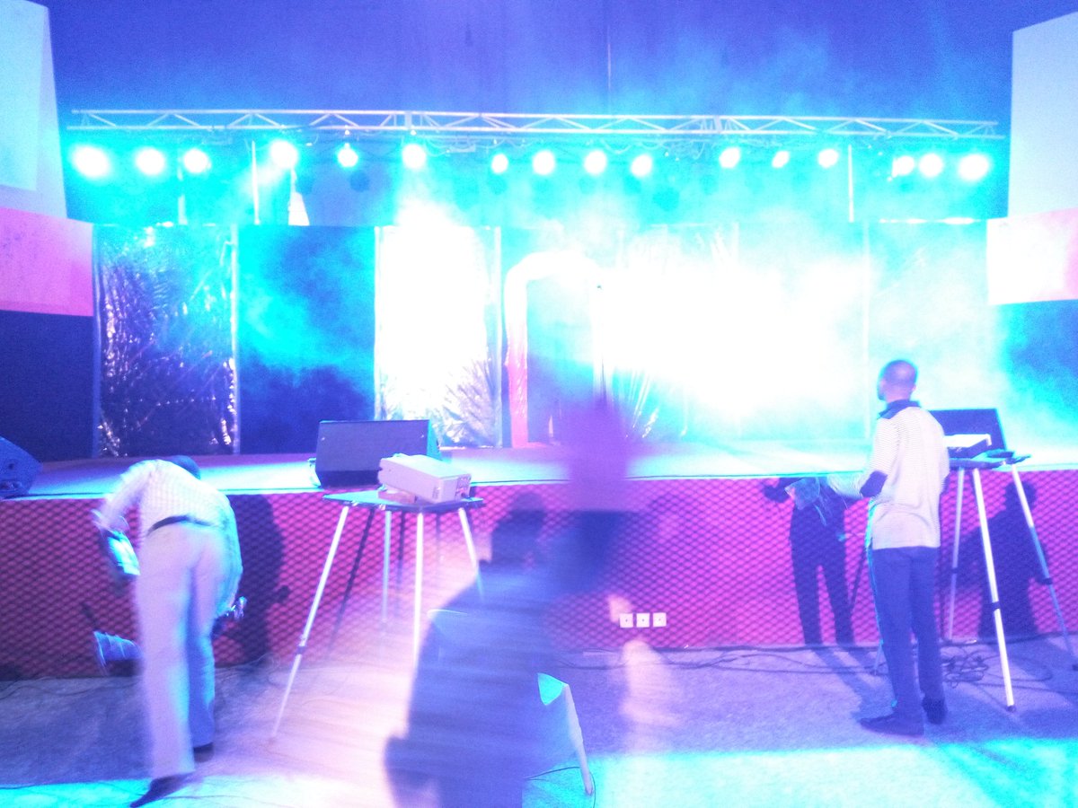 Tochlyt's tweet photo. It was massive action #AkwaIbomWatchAwards2016
@TheWhatsUpCity @hypestation @mrdehniece @Wetinhappen @UyoTraffic https://t.co/KqxtxUF7By