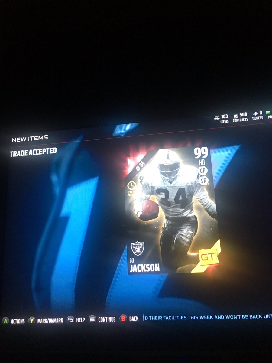 fireballmut's tweet photo. S/o to @Bharrington24 for this monster giveaway! #RIPTrayWalker https://t.co/Vh8Tyug2Ca