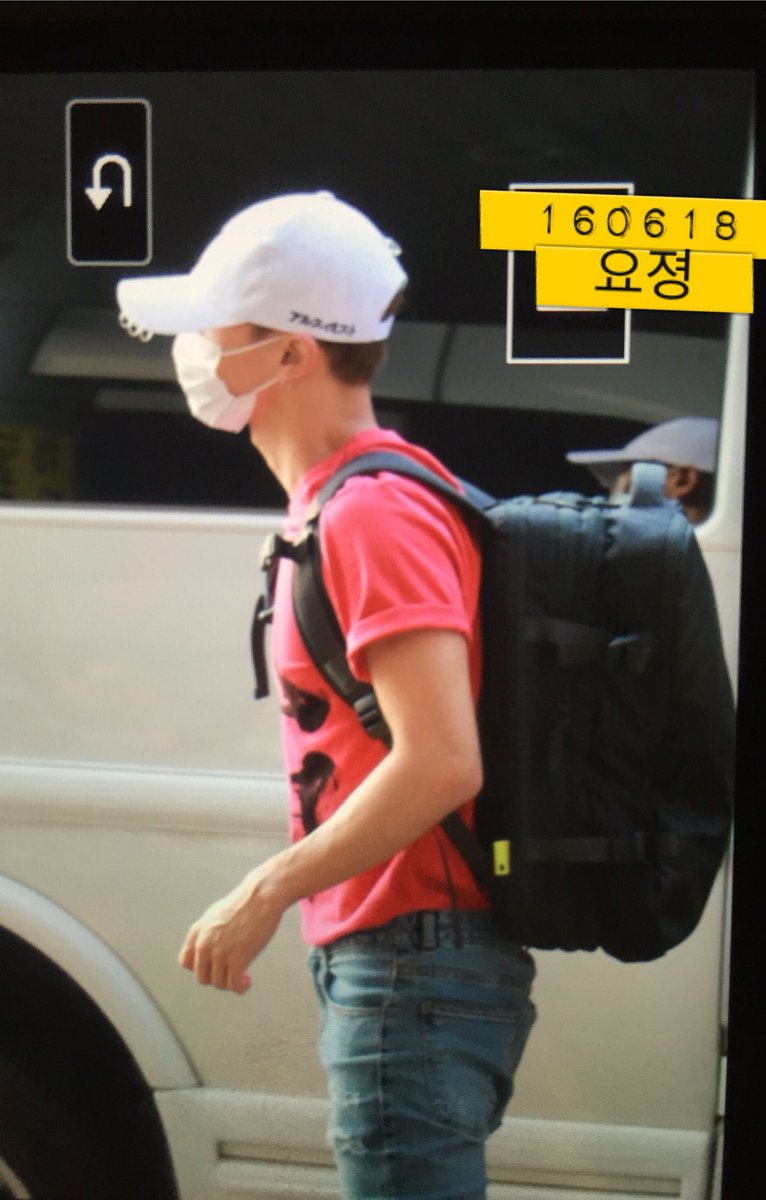 helloimys91's tweet photo. 160518 : 김공 출국 #기광 https://t.co/E6G2qS4SIo