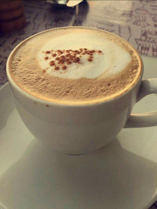 almalikh's tweet photo. يآ وحدتي بدوُنك لو كلهم مَعي.🔑🎶
#قهوة 
#مساء_الخير https://t.co/gheQ0uj78D