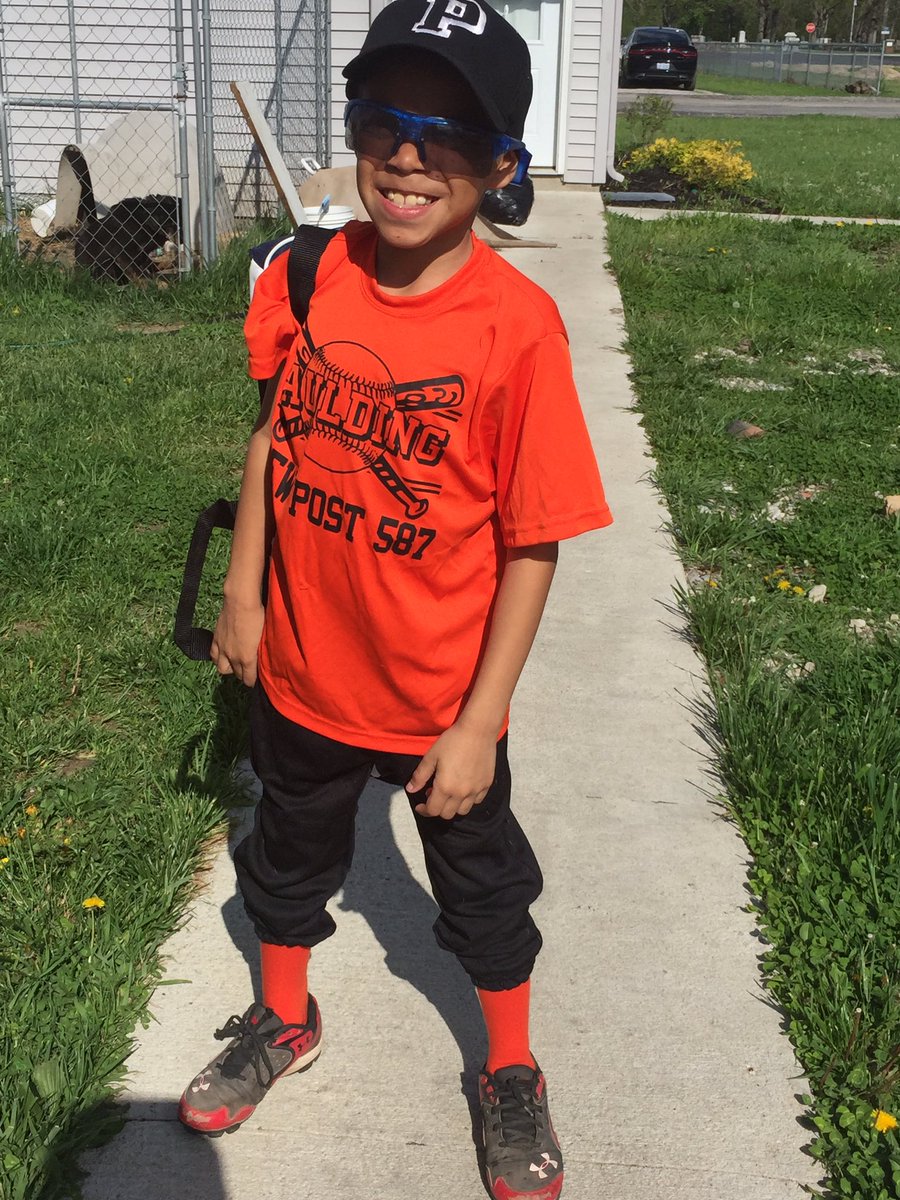 bhighwarden's tweet photo. Happy 9th bday to my not so little guy! Stop growing lol! I love u Alex! Good luck at your game today 😊 https://t.co/2oQZUc9IcY