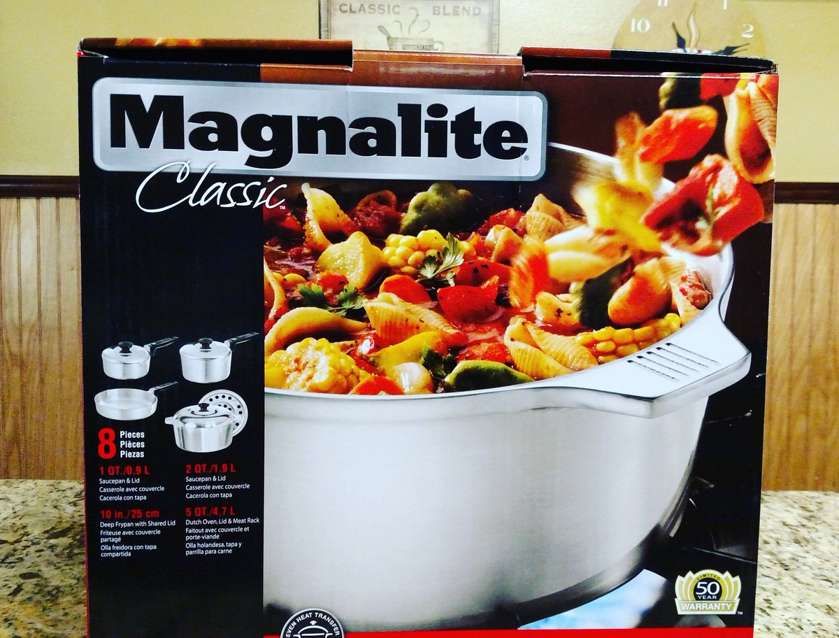 HotSouthernMes's tweet photo. Why does this make me happier than jewelry? #magnalite #kitchenbling #louisianagirl https://t.co/iEOce1qrlX