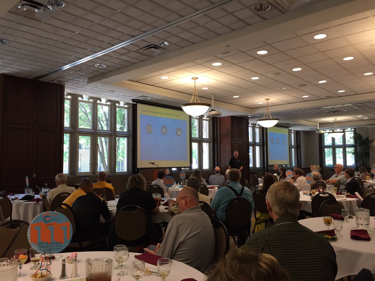MUextMarcom's tweet image. #EXTC2C has a full house learning about new technology coming to MU Extension.